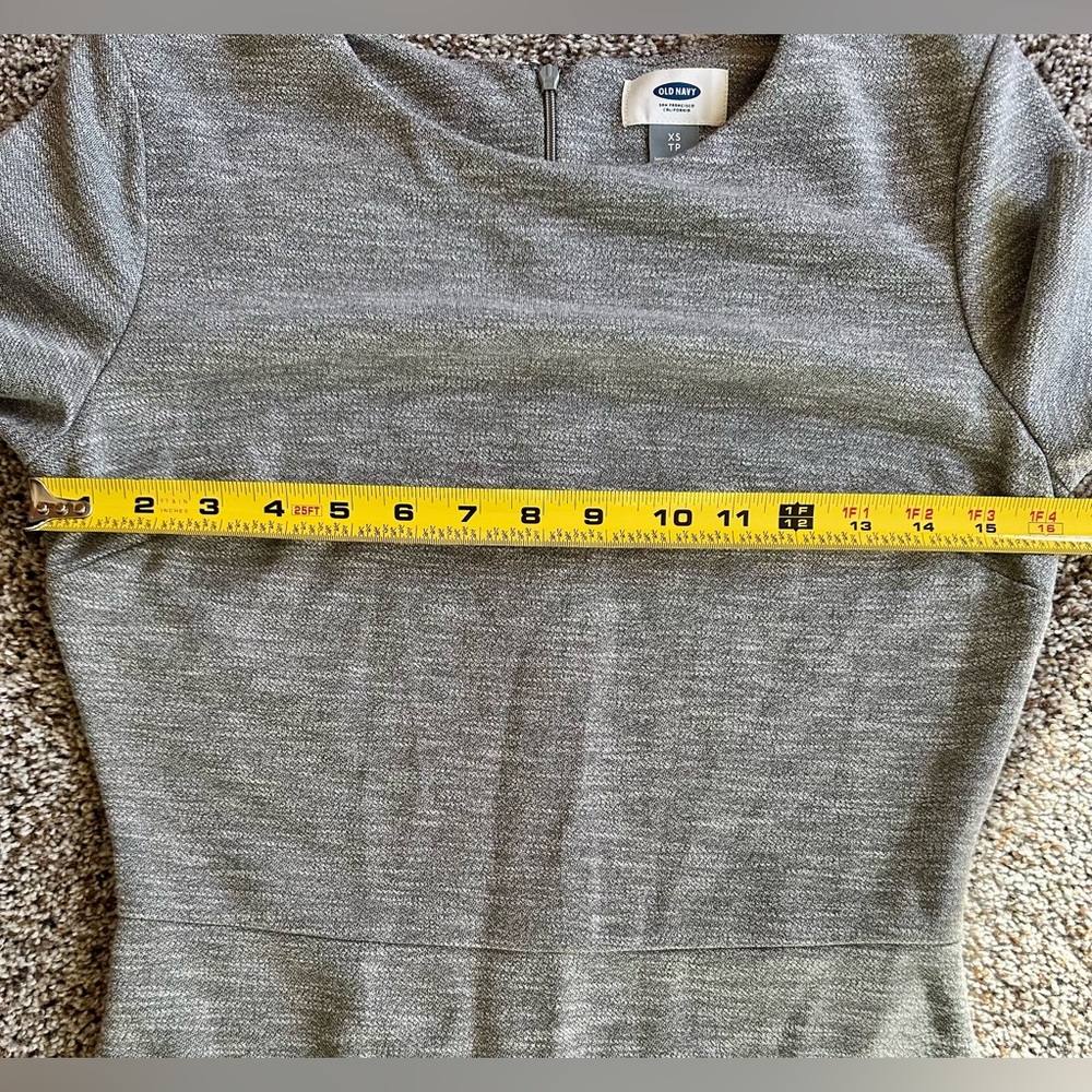 Elegant Grey Women's Dress - Picture 4 of 9